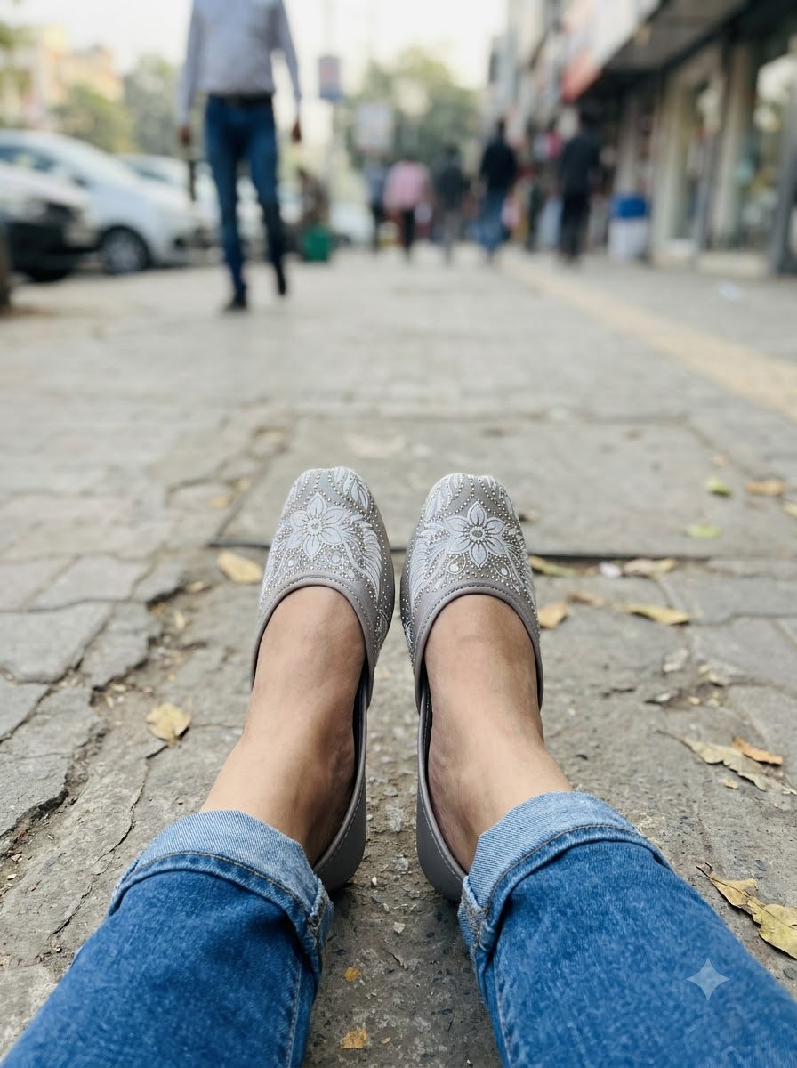 Grey Embroidered Jutti