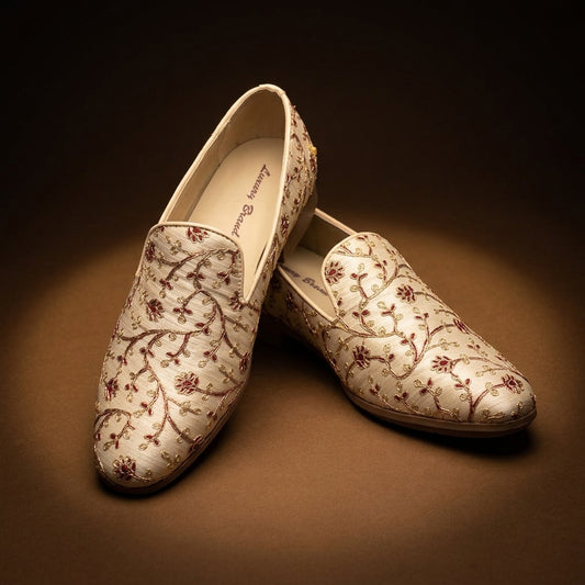 Men's Floral Embroidered Mojari Loafer in White — Dinesh Family Footwear